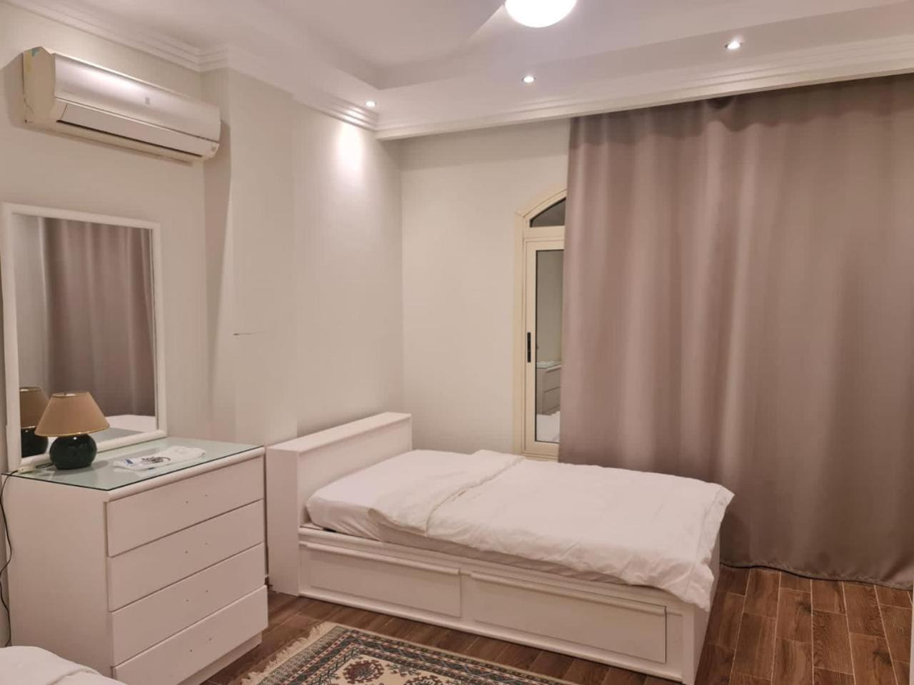 Auc Park Apartment